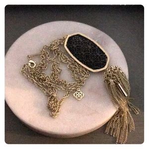 •Kendra Scott Long Necklace•